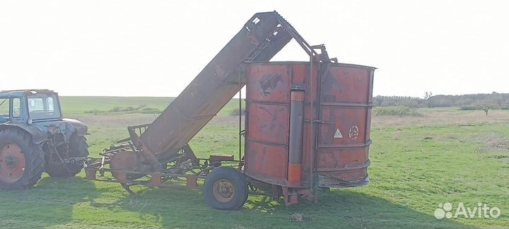 Пресс-подборщик Сызраньсельмаш ПК-1.6А, 1977