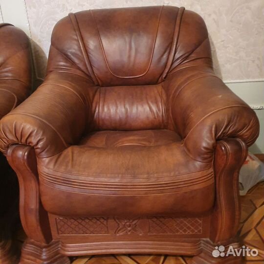 Кожаный диван и кресла бу