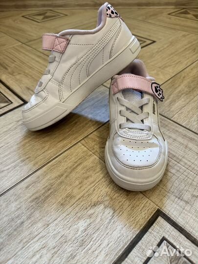 Кроссовки для девочки