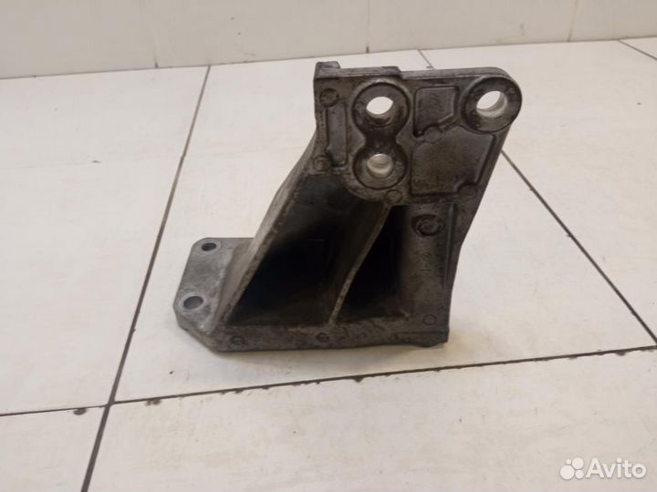 Кронштейн двигателя правый Infiniti EX EX37 J50