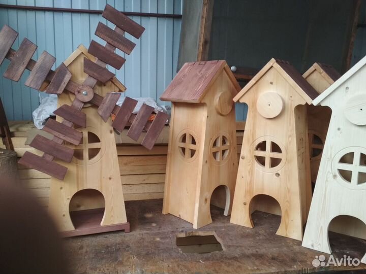 Мельница из массива дерева для сада