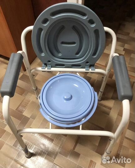 Санитарный стул