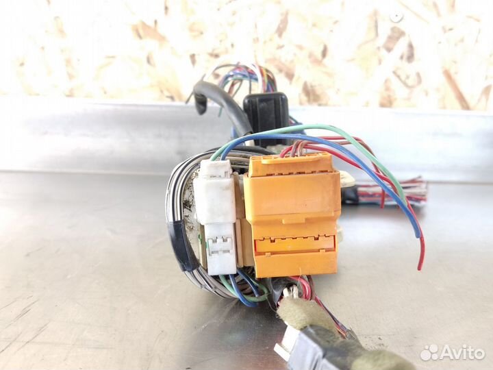 Блок предохранителей салонный Toyota Corolla e10