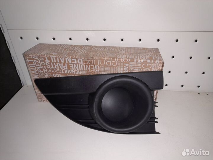 Renault Fluence Заглушка противотуманной фары