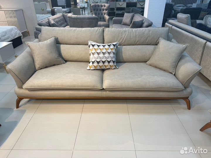 Диваны и холлы