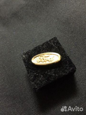 Значки брендовые нагрудные