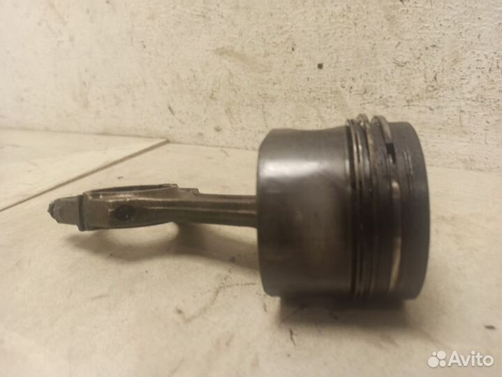 Поршень с шатуном бмв 5 E39