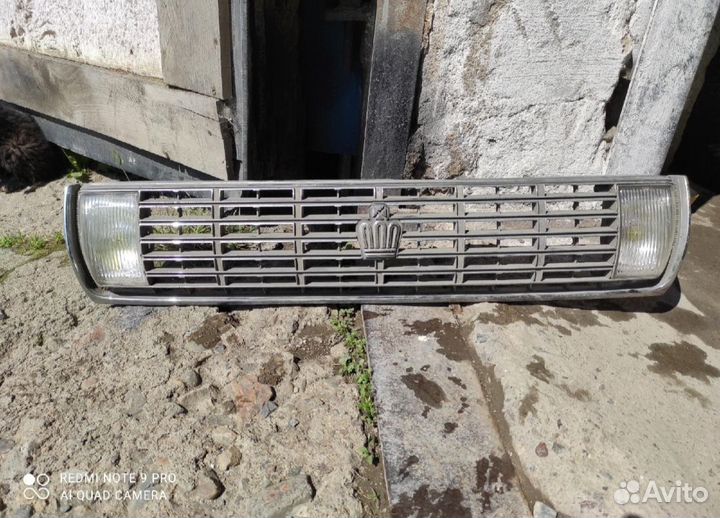 Решётка радиатора Краун