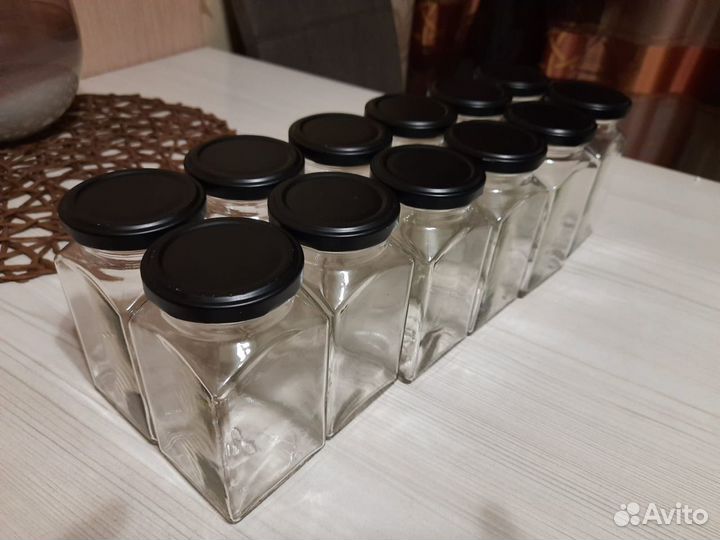 Банки с закручивающейся крышкой