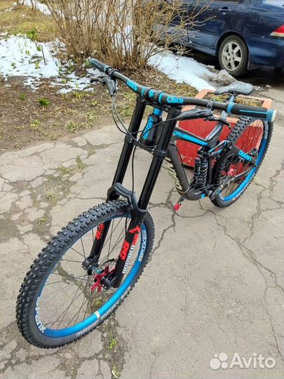 Горный велосипед Giant Glory