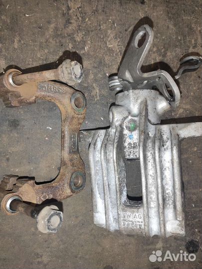 Суппорт на vag 1K0615423J