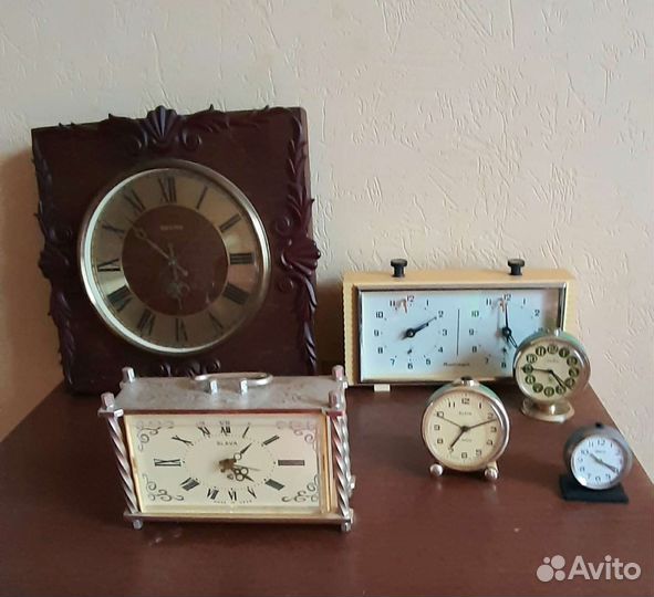 Часы СССР настольные будильник шахматные