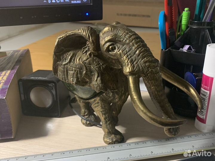 Бронзовая статуэтка Слон со змеевиком