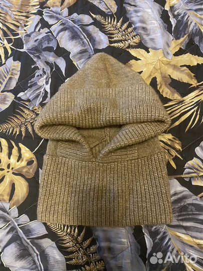 Капор женский вязанный