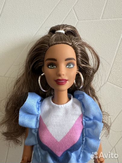 Кукла барби фэшионистас 121 на теле барби йога