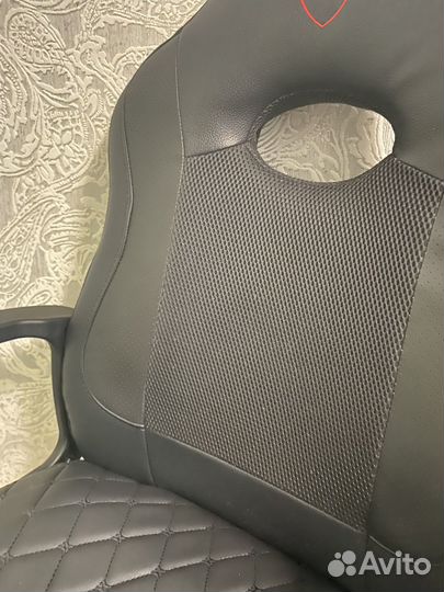 Компьютерное кресло