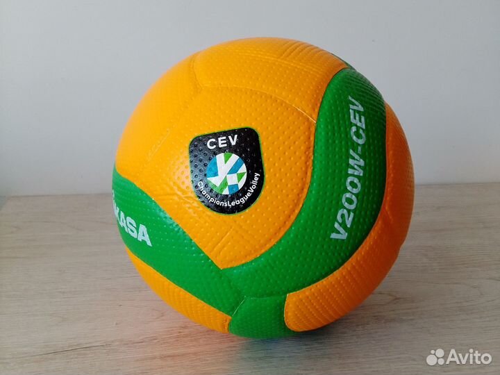 Волейбольный мяч mikasa V200W CEV