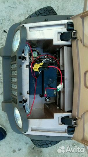 Электромобиль детский 