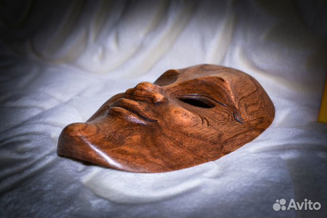 Маска из красного дерева. Греция хх в