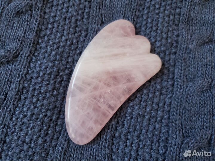 Массажер для лица розовый кварц