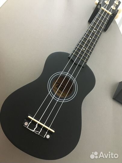 Укулеле сопрано черная (Новая) tutti JR-11