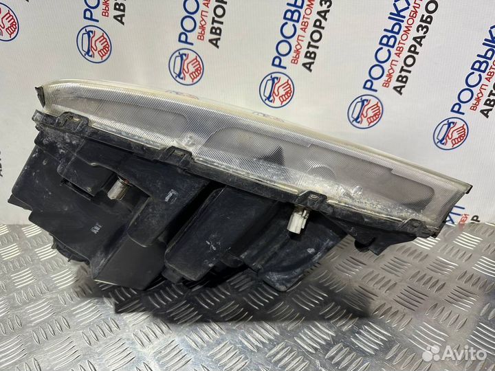 Фара правая Kia Sorento BL