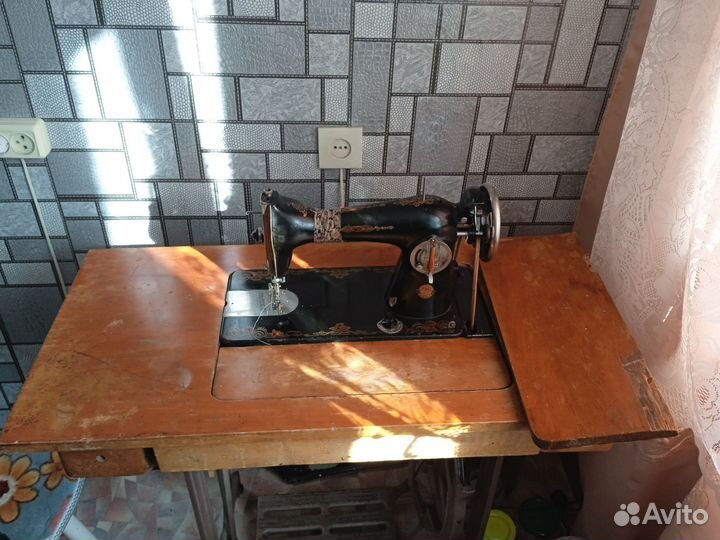Швейная машинка ножная подольск