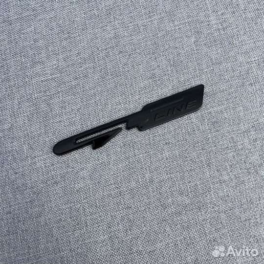 Металлическая наклейка на авто GT line шильдик