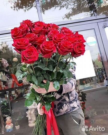 Букет роз 101 роза 51 роза