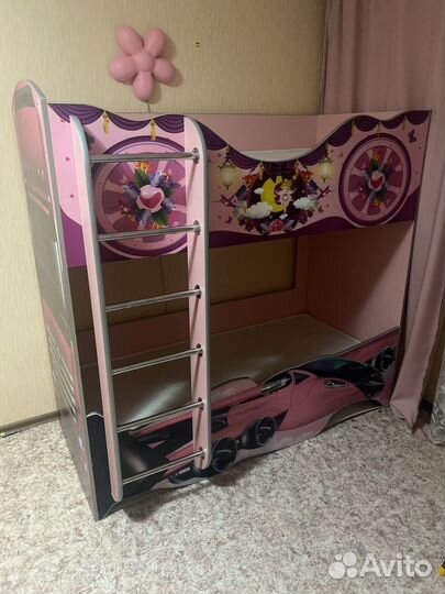 Двухярусная кровать