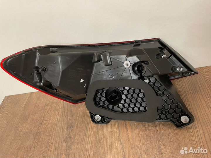 Фонарь задний правый наружный W213 Mercedes 2020