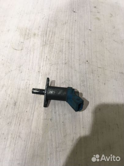 Форсунка инжекторная электрическая Ауди 80 Б4