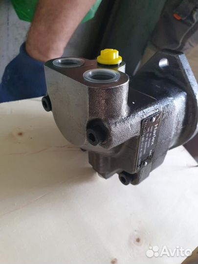 Гидромотор для экскаватора
