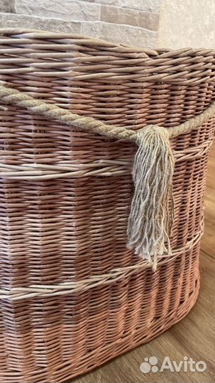 Корзина плетеная из бумажной лозы