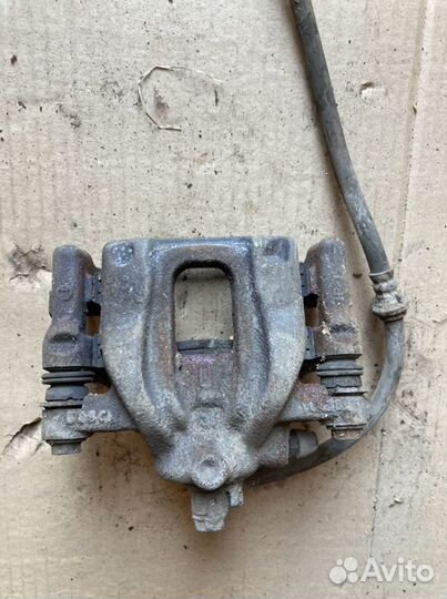 Суппорт задний L Honda CR-V 2008