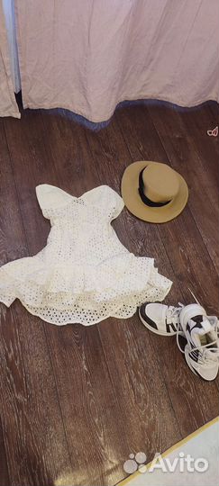 Большой пакет одежды на фото не всё