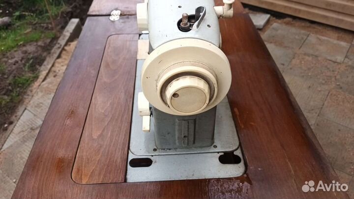 Швейная машинка бу veritas