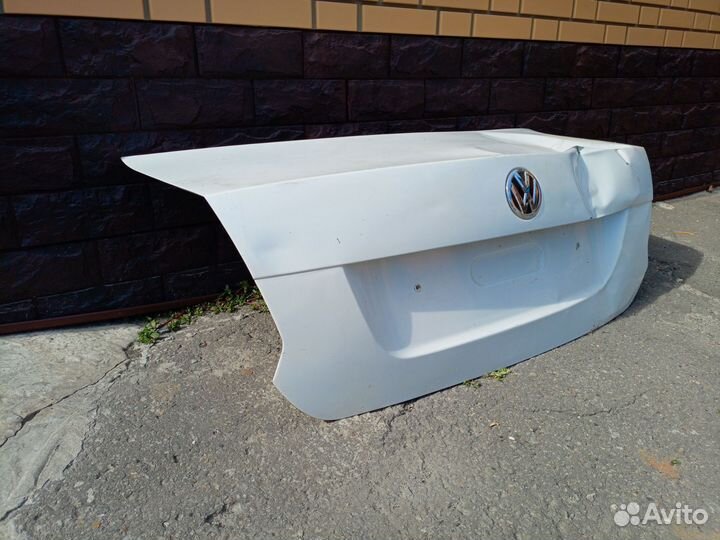 Крышка багажника Фольксваген Поло оригинал