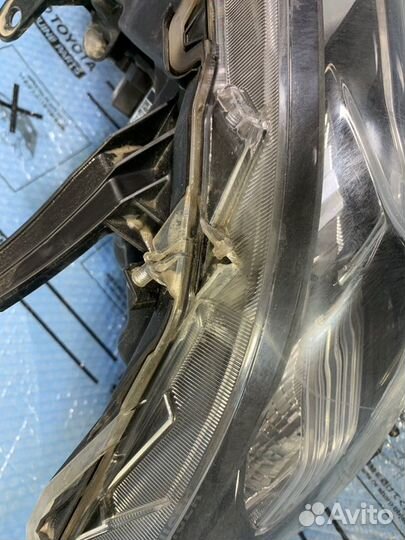 Фара правая Toyota Land Cruiser Prado 150 2017