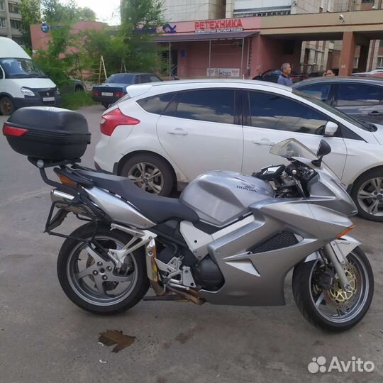 Honda vfr 800