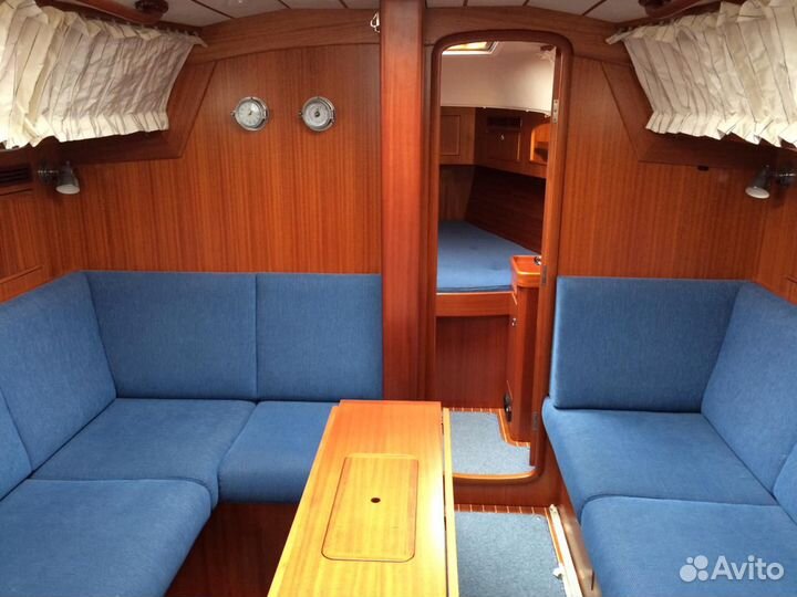 Парусная яхта Hallberg-Rassy 372 (2010)