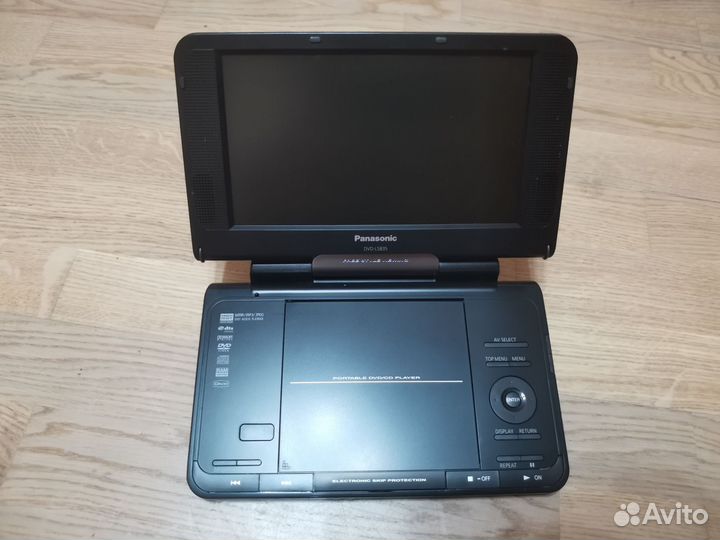 Портативный DVD плеер Panasonic LS835