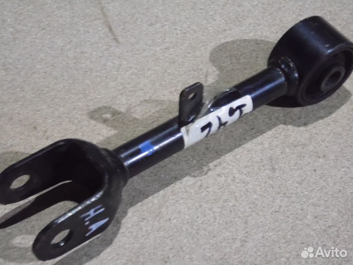 Рычаг поперечный задний Лексус IS