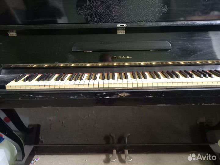 Пианино и плитка электрички новая