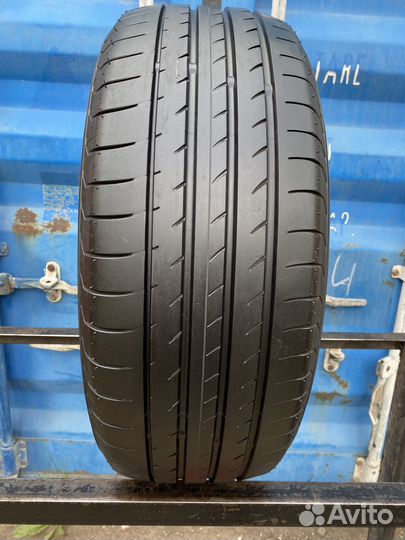 Yokohama Advan Sport V105 235/55 R17 99Y