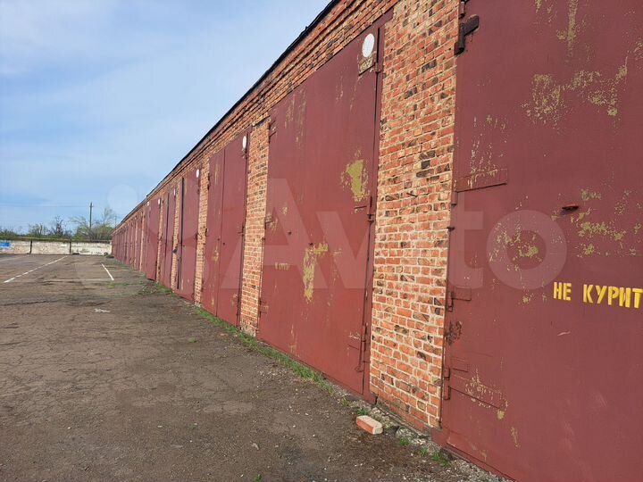 Гараж, > 30 м²