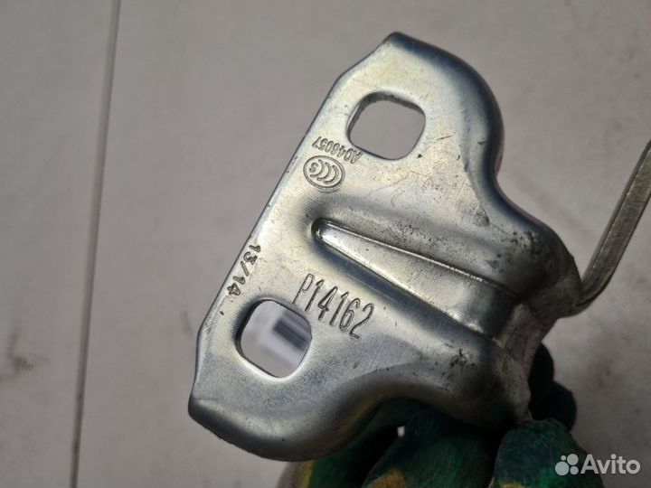 Петля двери задней левой верхняя Opel Mokka 2012-2019