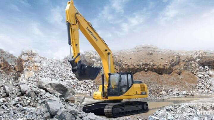 Гусеничный экскаватор LiuGong CLG925E, 2023