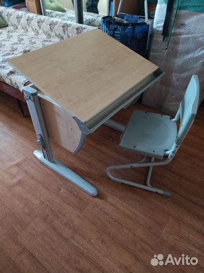 Растущий стол и стул для школьника