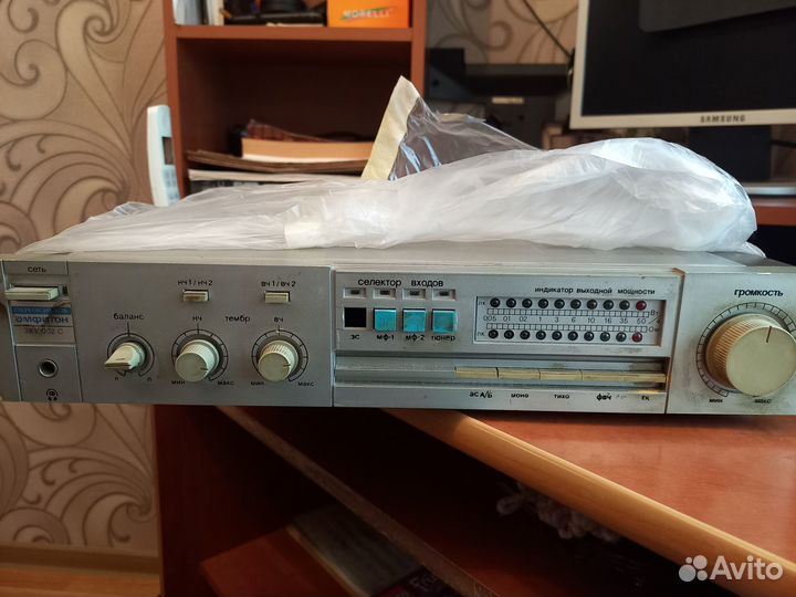 Стереоусилитель Амфитон, магнитофон Вега, колонки